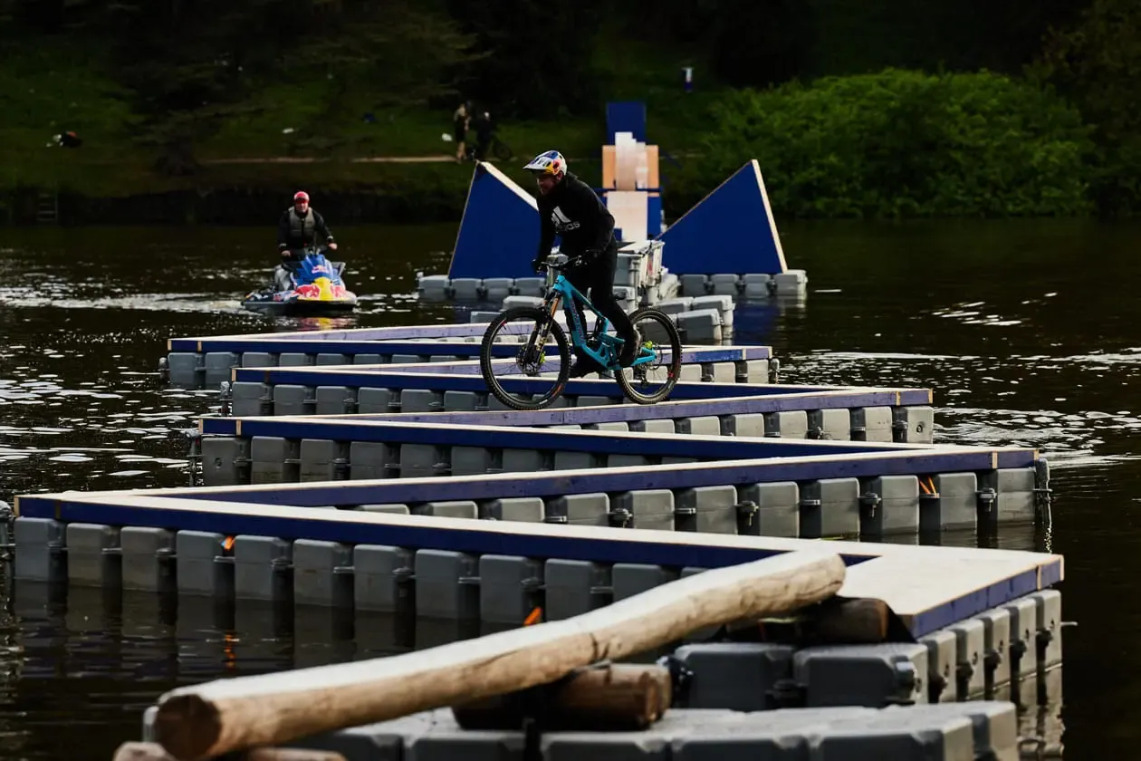 b19821d2-3247-46f1-aecb-4dd6f3e6f130.webp