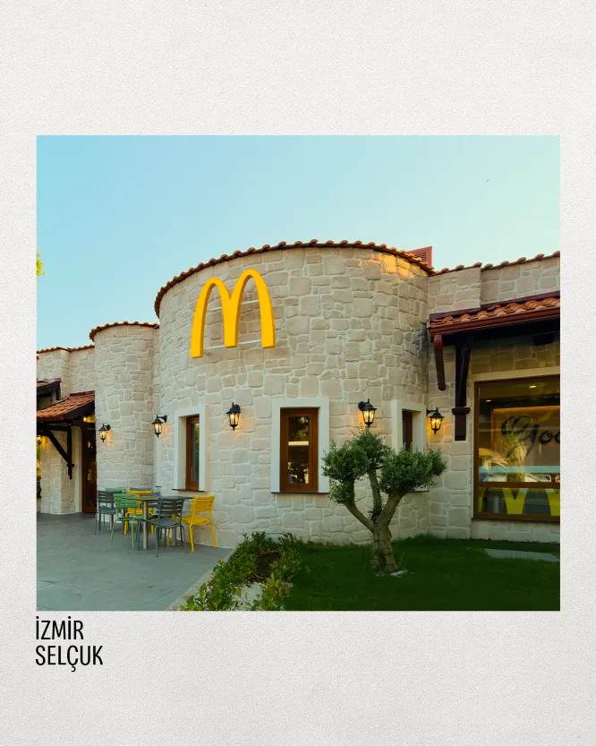 İzmir Selçuk’taki taş mimarili McDonald’s restoranı
